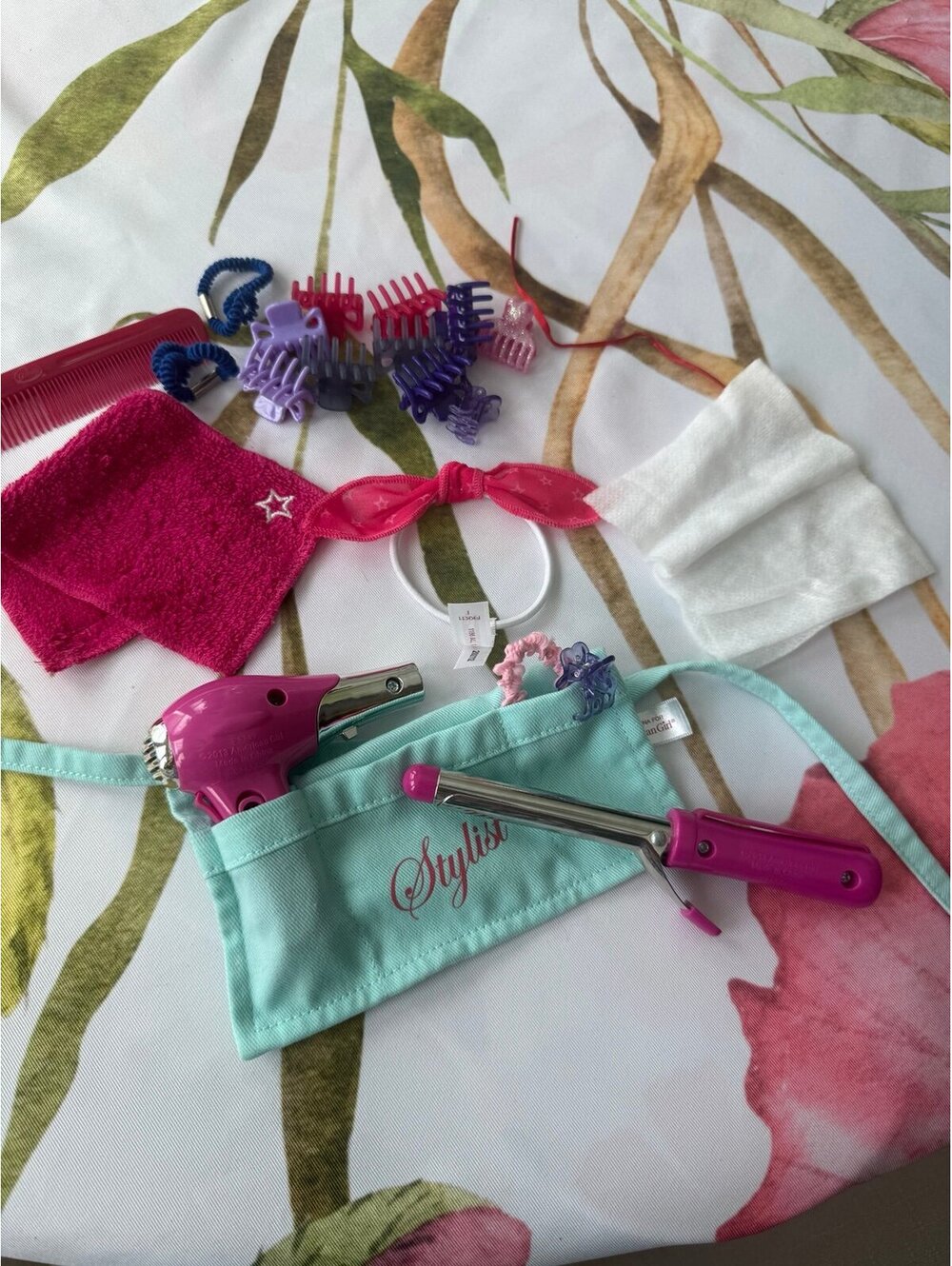 American Girl Doll Salon Stylist Set Hair Dryer Curlers Clip Apron B249